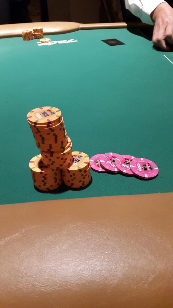 JPh_Magne's tweet image. Last Frenchman standing #WSOP2015  #Medias