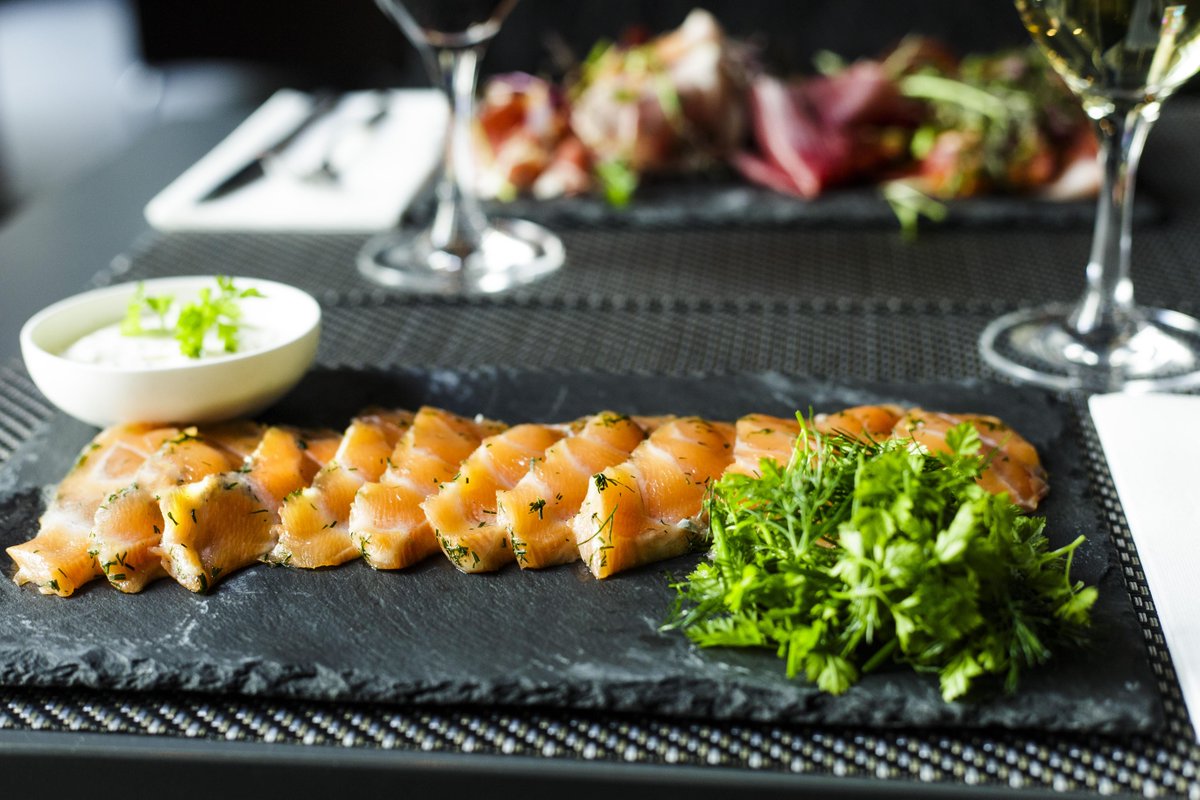 Kube_Paris's tweet photo. Ice Bar, Brunch... Brunch, Ice Bar ? Et pourquoi pas les deux !
#Kube #Brunch #IceBar #Summer2015 http://t.co/u4Kp677fJv