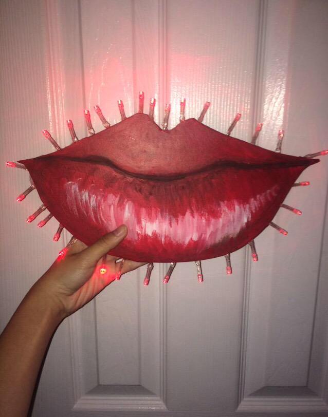 sweetswift89's tweet photo. worked for days on this!! can't wait for the concert😍💗 @taylornation13 #1989TourEastRutherford #TaylorSwift1989Tour http://t.co/T5gVQHXawv