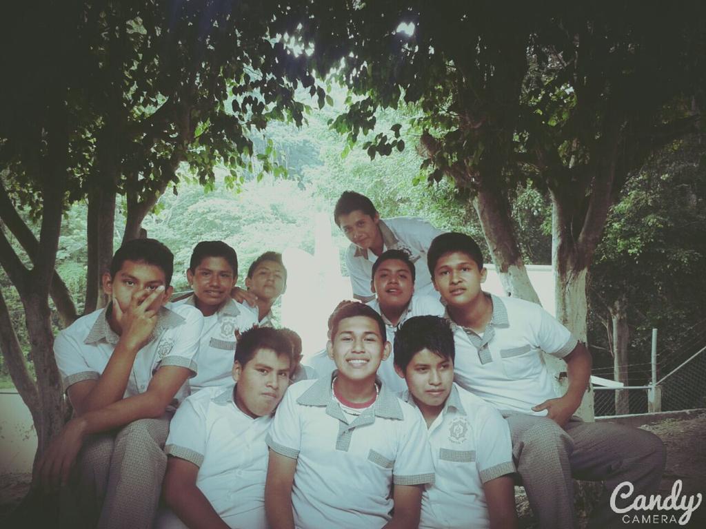 LRivertor's tweet photo. Puro hombre jajjja http://t.co/e08SDyDoqi