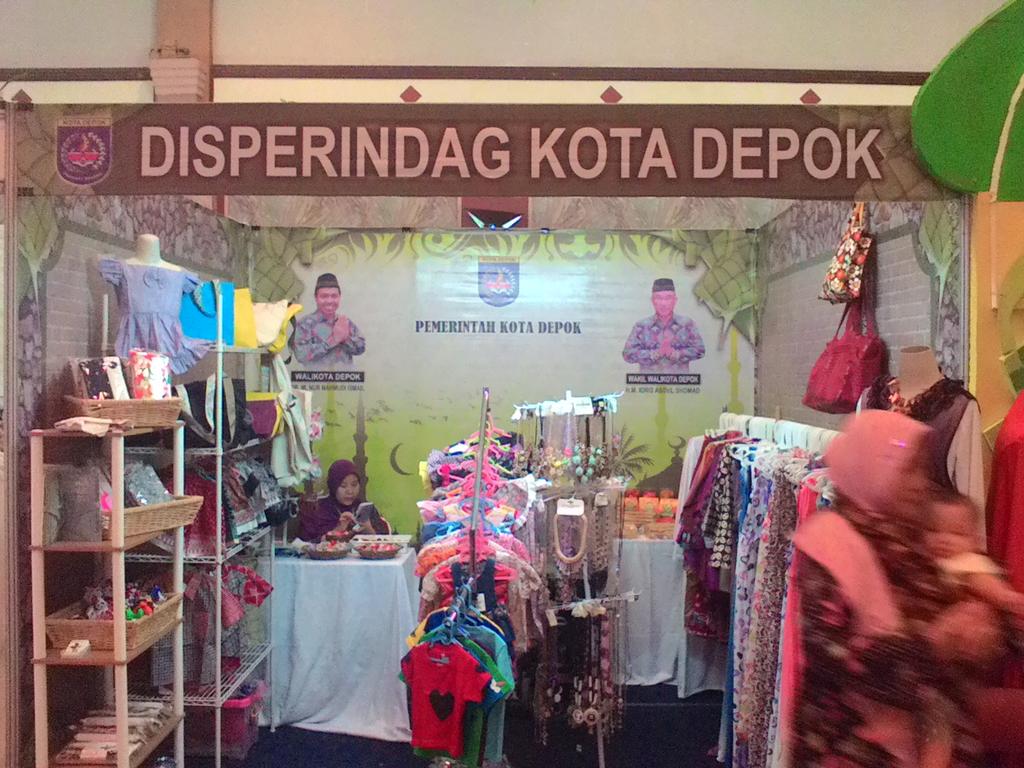 Ketupat Ramadhan Fashion Expo  2015  at Graha Manggala Siliwangi , Bandung cc <a href="/pemkotdepok/">PEMERINTAH KOTA DEPOK | #AyoPakaiMasker</a> <a href="/Nur_Mahmudi/">Nur Mahmudi Isma'il</a>