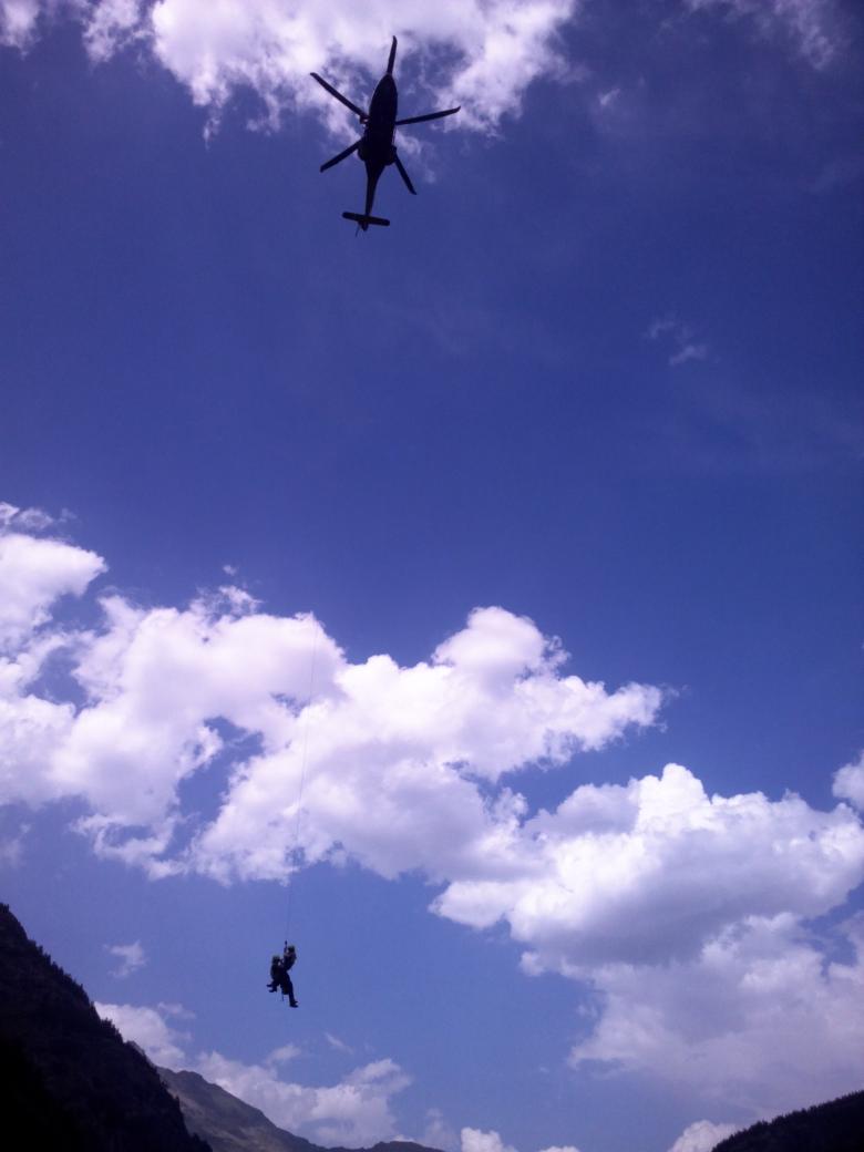 Alternativa al ghiaccio per ridurre il caldo un po' di aria fresca dal grande ventilatore delle pale dell'elicottero