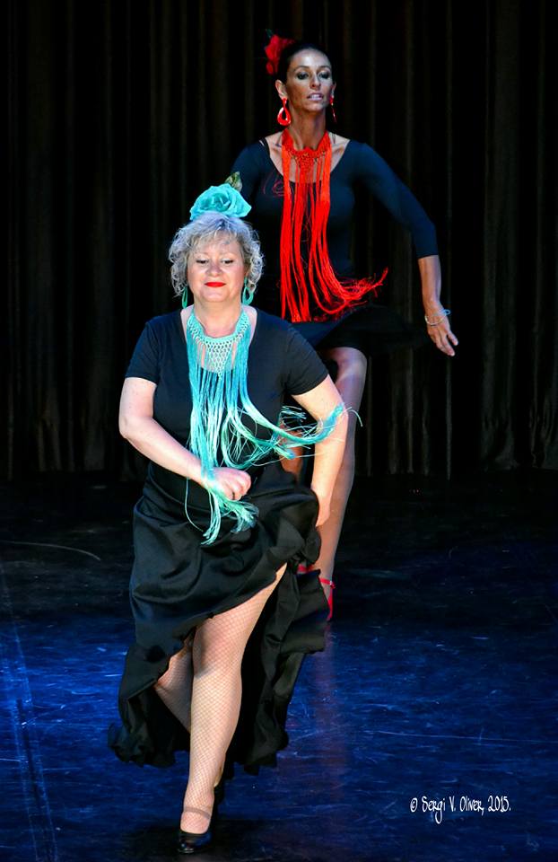 LineaDeBaile's tweet photo. Y con un poquito de arte, alegría y baile vamos terminando la semana... http://t.co/peG4Eb4P8V