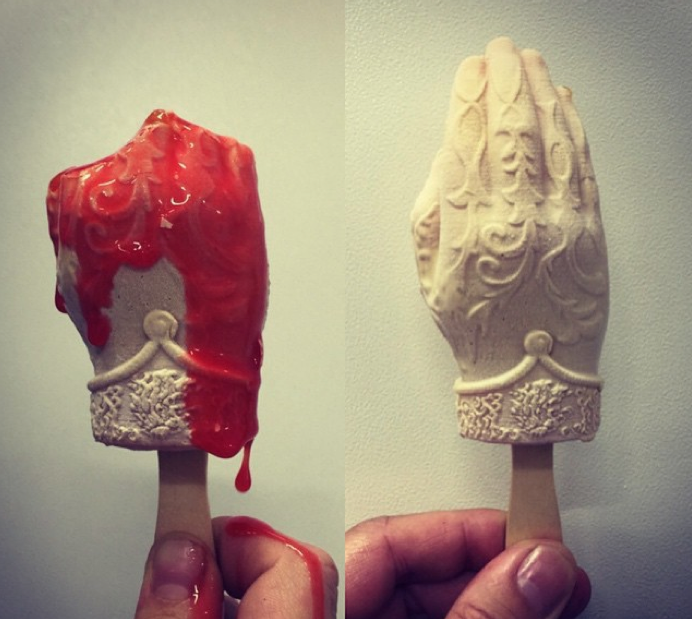 AraEstils's tweet photo. Jordi Roca transforma la mà daurada de Jamie Lannister en un gelat http://t.co/UkxTAcECsf http://t.co/pWlATrMy9k