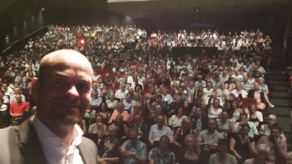 Volle zaal in Breda bij de diploma uitreiking van Avans+ <a href="/SportsSpeakers/">SportsSpeakers</a>  #chassetheater #ignitecreativity #HuaweiP8