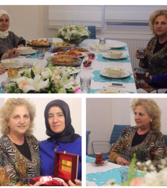 niluferder's tweet photo. Bu güzel akşam içn Hatice Hanım'a ve Başkanımız Sevim Hn,P.R Eriş Hn a teşekkürlerimizi sunuyoruz. @BuyukcekmeceBld http://t.co/JU5OSceWFa