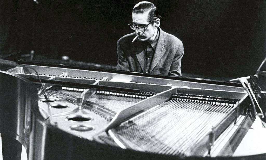 DubaiJazzAffair's tweet photo. The mighty Bill Evans http://t.co/qymaBUup47