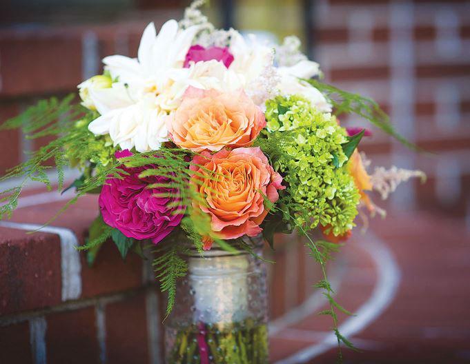 Tip - English roses, peonies, hydrangeas, dahlias and ranunculus continue to... (more:shoplocal.ly/42G7D)