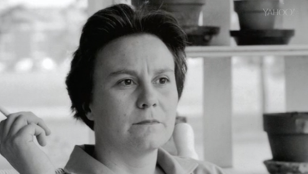 YahooNews's tweet photo. .@katiecouric examines the legacy, and backlash, surrounding Harper Lee’s "Go Set a Watchman" http://t.co/VfLp7rYUfJ http://t.co/bxfHAOwHTo