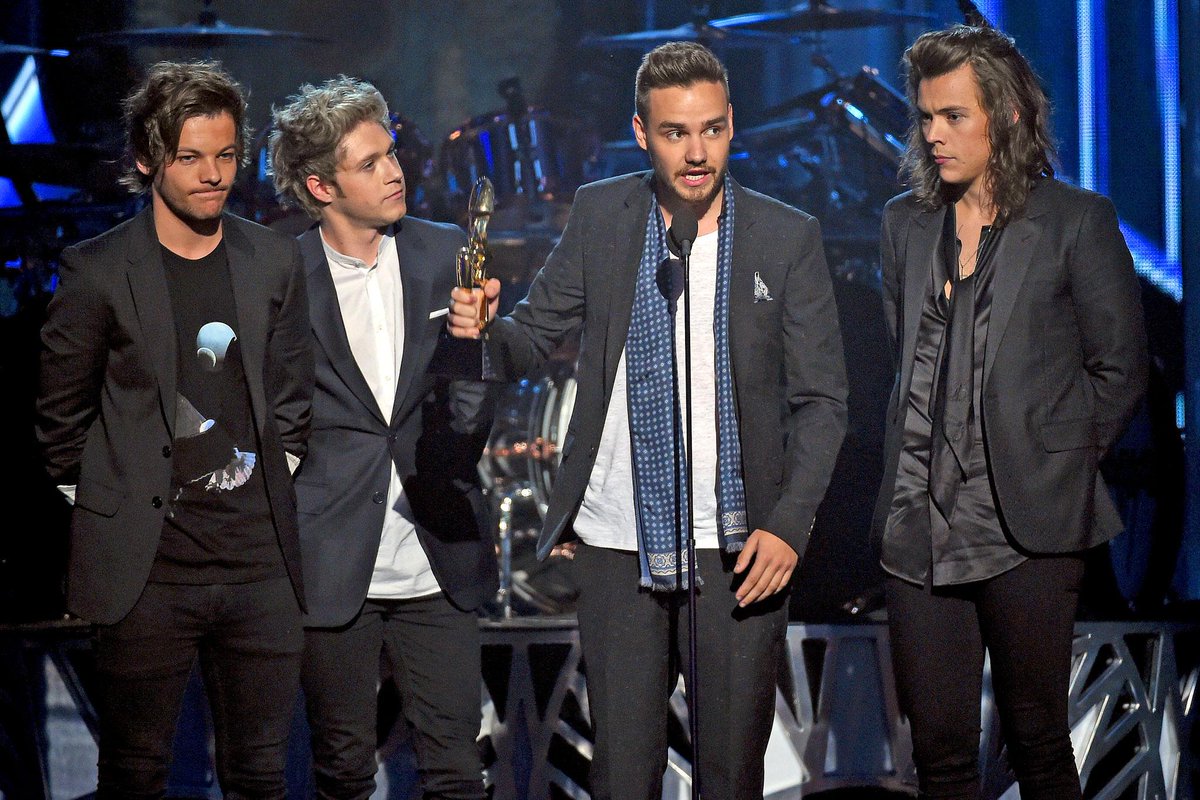 OneDirection_4U tweet picture
