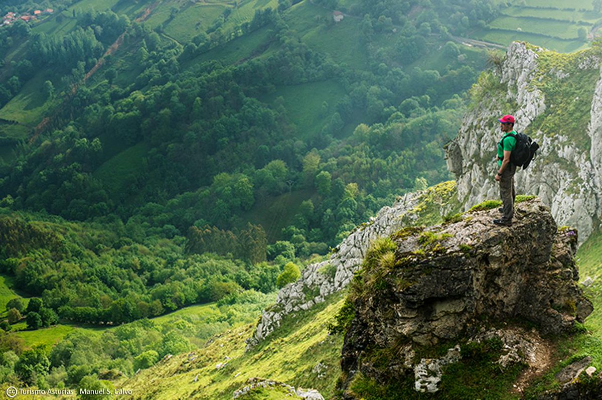 Paisajes infinitos en Asturias: Sierra de Monsacro bit.ly/1FgqyCV #ParaísoNatural