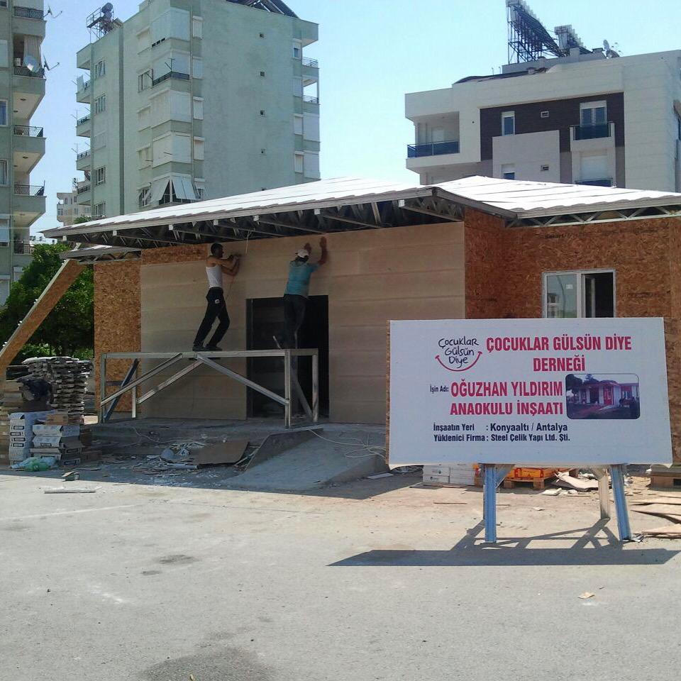 Biz Antalya Konyaaltı'nda #ÇocuklarGülsünDiye 28. anaokulumuzun yapımı için çalışmaya devam ediyoruz. 👭👫🏡👫👭