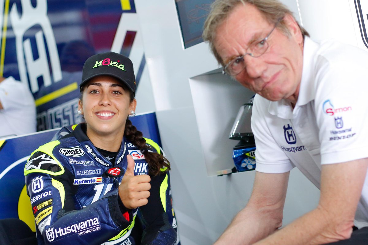 TeamLaGlisse's tweet image. 17 grados en el ambiente y 33 en asfalto antes del inicio FP2 #Moto3 ¿Preparados @ISAAC_VINYALES y @MariiaHerrera_6?