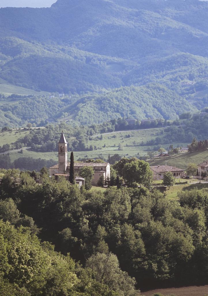 CiaoEmilia's tweet photo. #Collagna #Ramiseto #Ligonchio #Busana nuovo comune di #Ventasso #altoappenninoreggiano #perla di rara #bellezza http://t.co/omOy80cJ2N