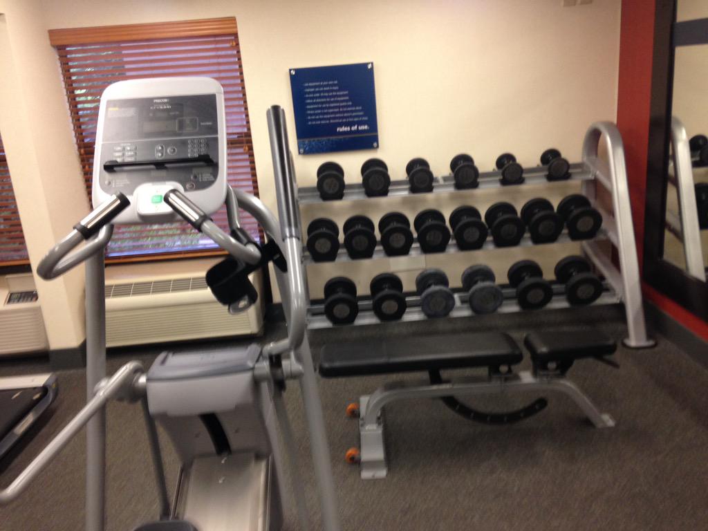 CoachBrazill's tweet image. Even on the road at hotels there is time to separate. Early mornibg lift in Ohio #WorkUntil
