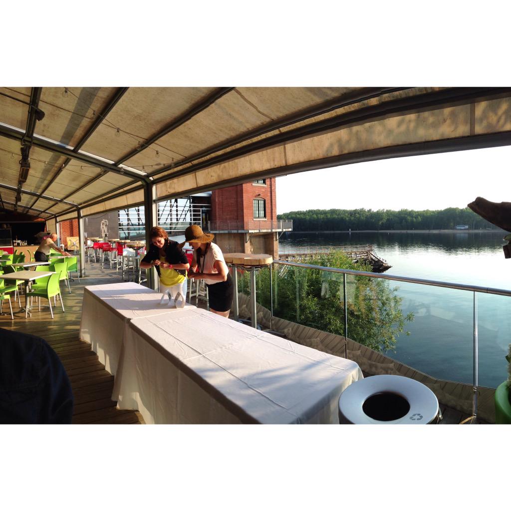 TroisRivieresCM's tweet photo. Bon matin! C'est la température idéale pour un café terrasse! 7 places de libre. À tantôt! #cm3r #CreativeMornings http://t.co/NLyqtaTxYr