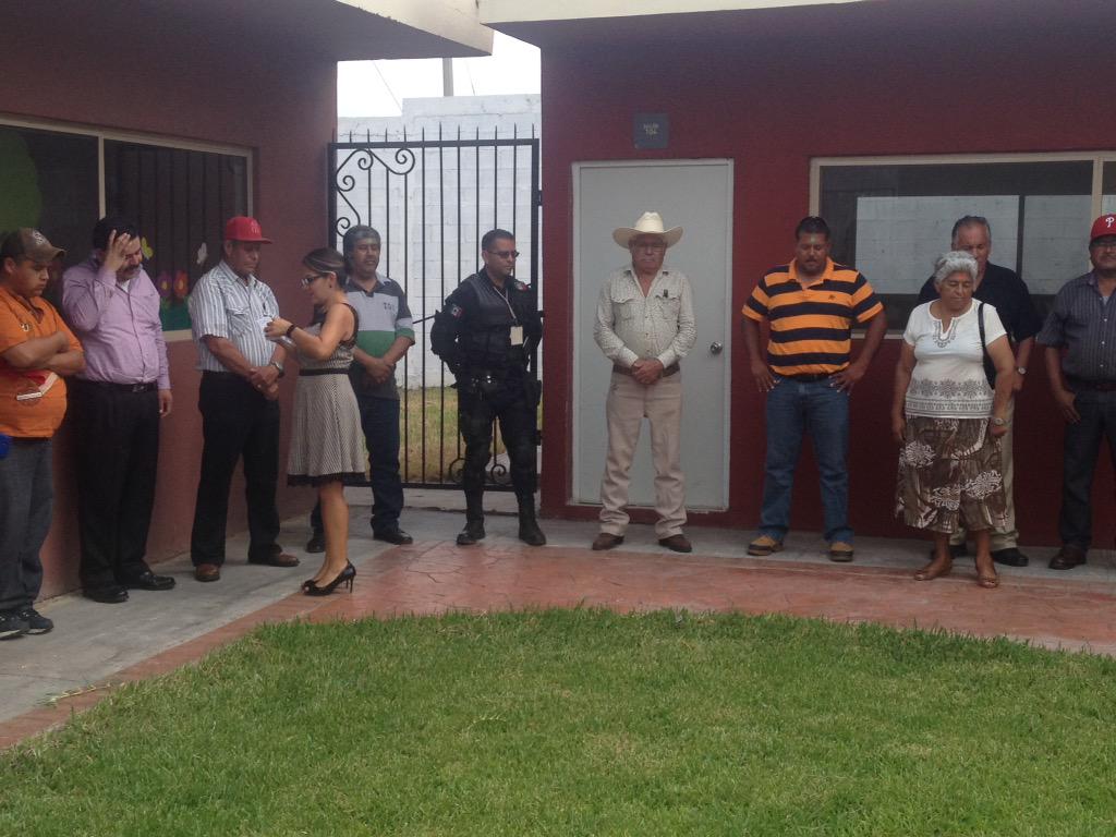 2557Lasm's tweet photo. Taller Políticas de Igualdad #ayuntamiento#muzquiz Coah Coord.Instancia Municipal de la Mujer @LUISSANTOS2018 http://t.co/x9h7pw7bWm
