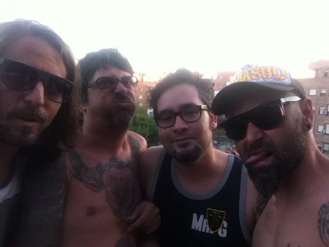 Ensayando con el sr. Currito para el bolo  en fnac . 10juilio 19hh