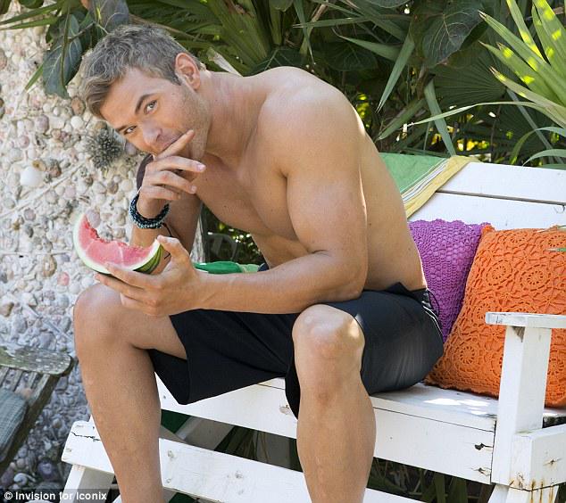 BuffbutlersSA's tweet photo. Do you wanna bite? Join the trend and enjoy a slice of watermelon for #WatermelonDay! #undiesmondays#butlersinthebuff http://t.co/Hg0DTtWXrf
