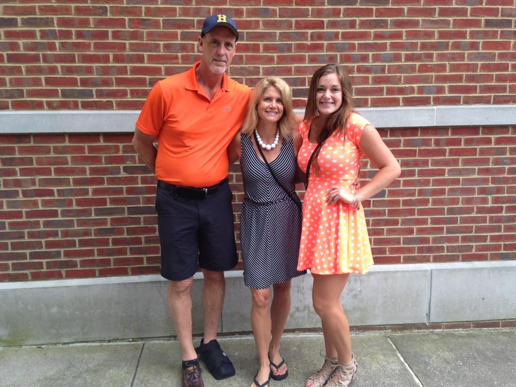gctigers's tweet photo. Family picture in Orange & Black! #CommittoGC #TO101 http://t.co/sbtBHnWgpl