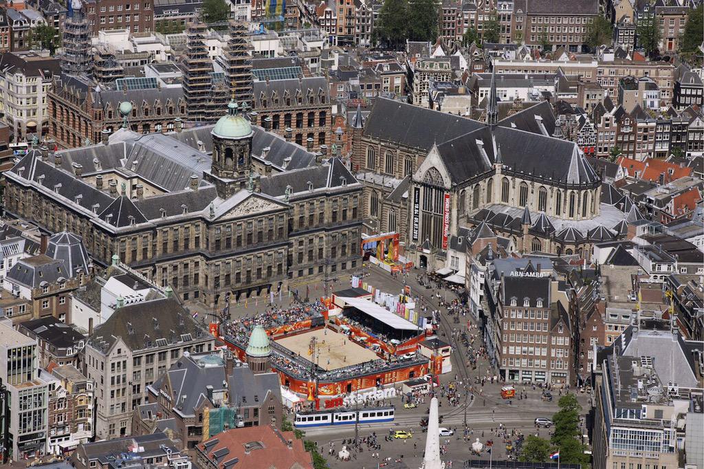 nlbeachvolley's tweet photo. Wow! Check deze gave luchtfoto's van de #WKBeach2015 venues! #beachvolleybal http://t.co/N7R4xojUZM