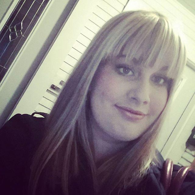 2dayswork's tweet image. Almost my friday #notcloseenough #wannasleepin #hairdid #blondie #highlights #darkchocolate #underneath #peekaboo #…