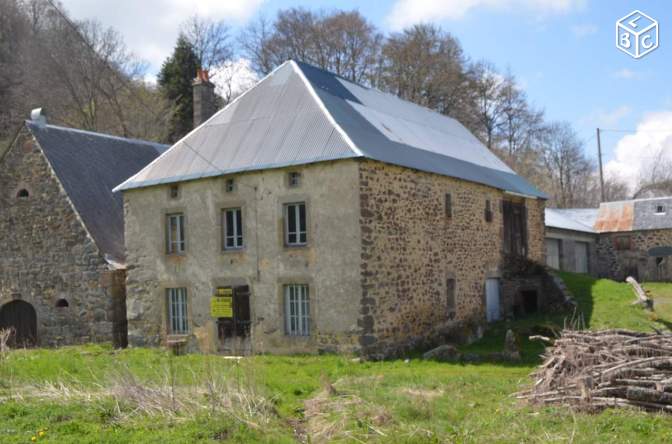 Massif Central huge stone farmhouse in good condition 34K€ - DMS, We Realise Your Dreams
