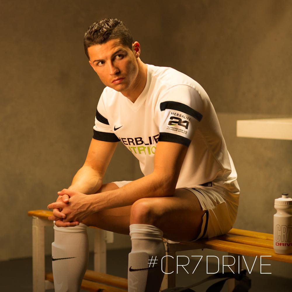 Cristiano's tweet image. It’s about the bold choices we make that embrace risk and inspire courage. What drives you? @Herbalife #CR7Drive