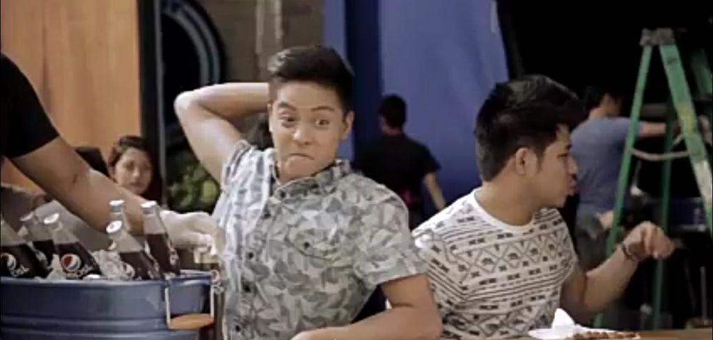 BuhayFanGirl's tweet photo. Hindi Birthday ni David?
#PSYAngSimulaNgGanti

KNs be like http://t.co/gEBOV2YeTK