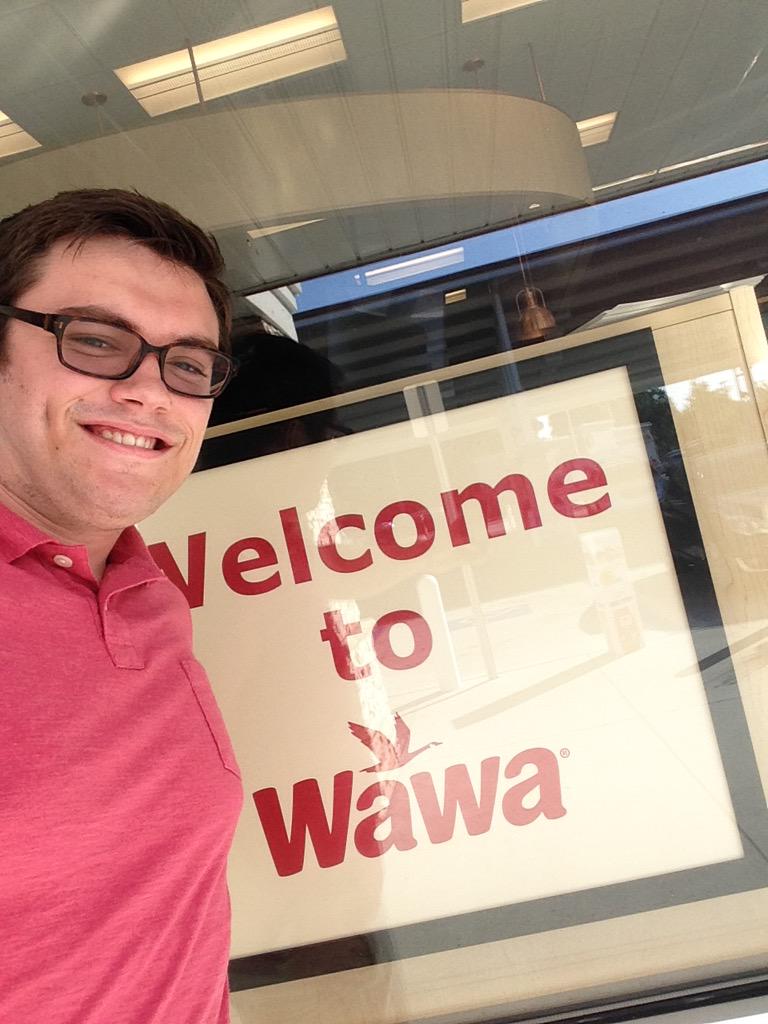 TazurehCore's tweet photo. First time to a Wawa on the way to Sanibel! #genovateam http://t.co/AkSKnUYS52