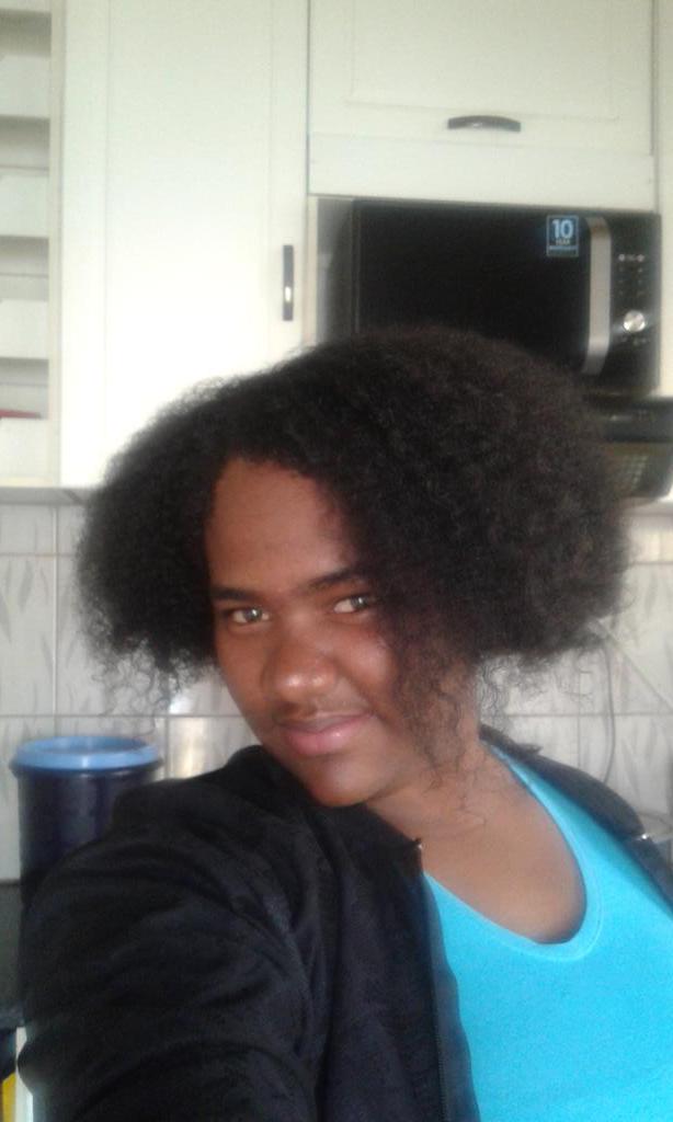 nturton21's tweet image. Big hair don&apos;t care!!!!*♥♥♥♥*
#LemmeBe 
#FunFridayVibes
#IdontCareIfYouStare
