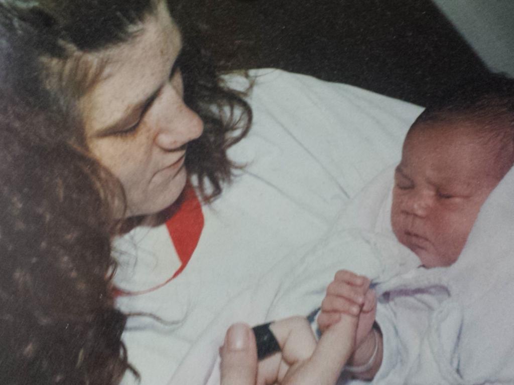 sandraldevine's tweet image. #adopteesearch #findmydaughter she&apos;ll be 26 July 21 every chance I get I wish to meet my child again..#helpmefindher