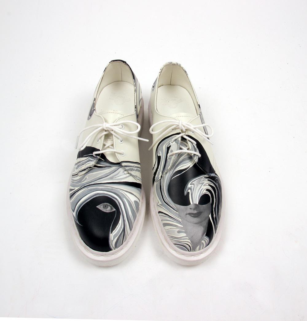 drmartens's tweet photo. Illustrator of the Month @BeckyBaier talks to us about the inspiration behind her custom DMs: http://t.co/ZToyIs8J1r http://t.co/Y5Ft6OmvgX