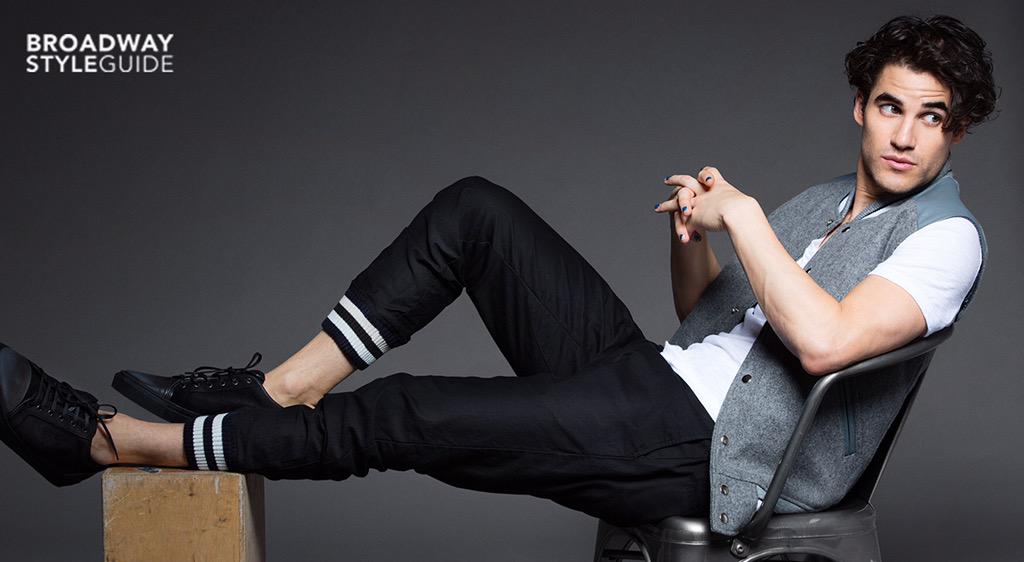 Broadway_Style's tweet photo. #BSGNow A new kind of summer casual Friday @DarrenCriss in @ToddSnyderNY #joggers Full feature http://t.co/xBQ590mG5X http://t.co/db5TaLTSLc