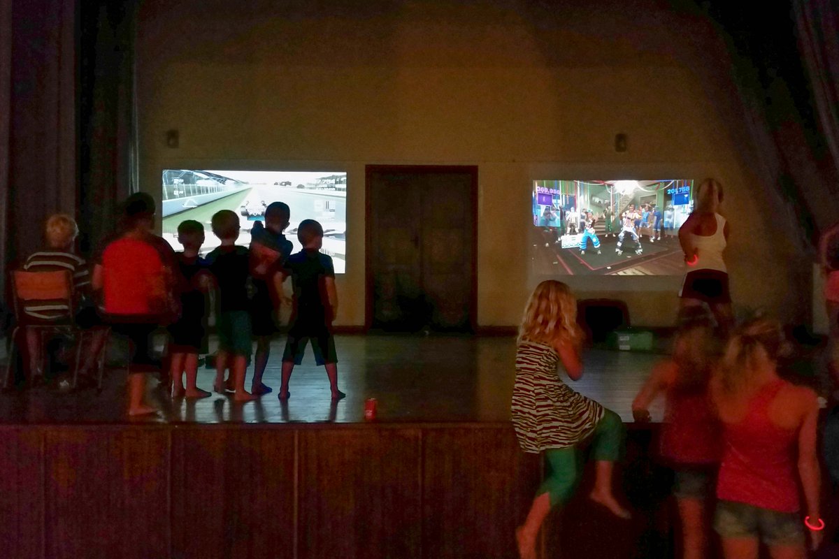 doomnie's tweet photo. @MelanieBotha Had a Xbox tournament earlier this year at our church feté (basaar). Forza Motorsport on the left. http://t.co/VIqwprEjef