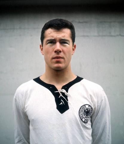 Beyond The Last Man on Twitter: &quot;A young Franz Beckenbauer early in his  nationalmannschaft days. http://t.co/hOKBPUUiVz&quot;