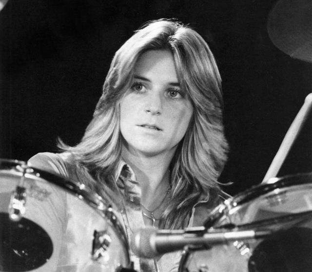 Happy Birthday Sandy West, great person, great drummer, rest in peace!! 
