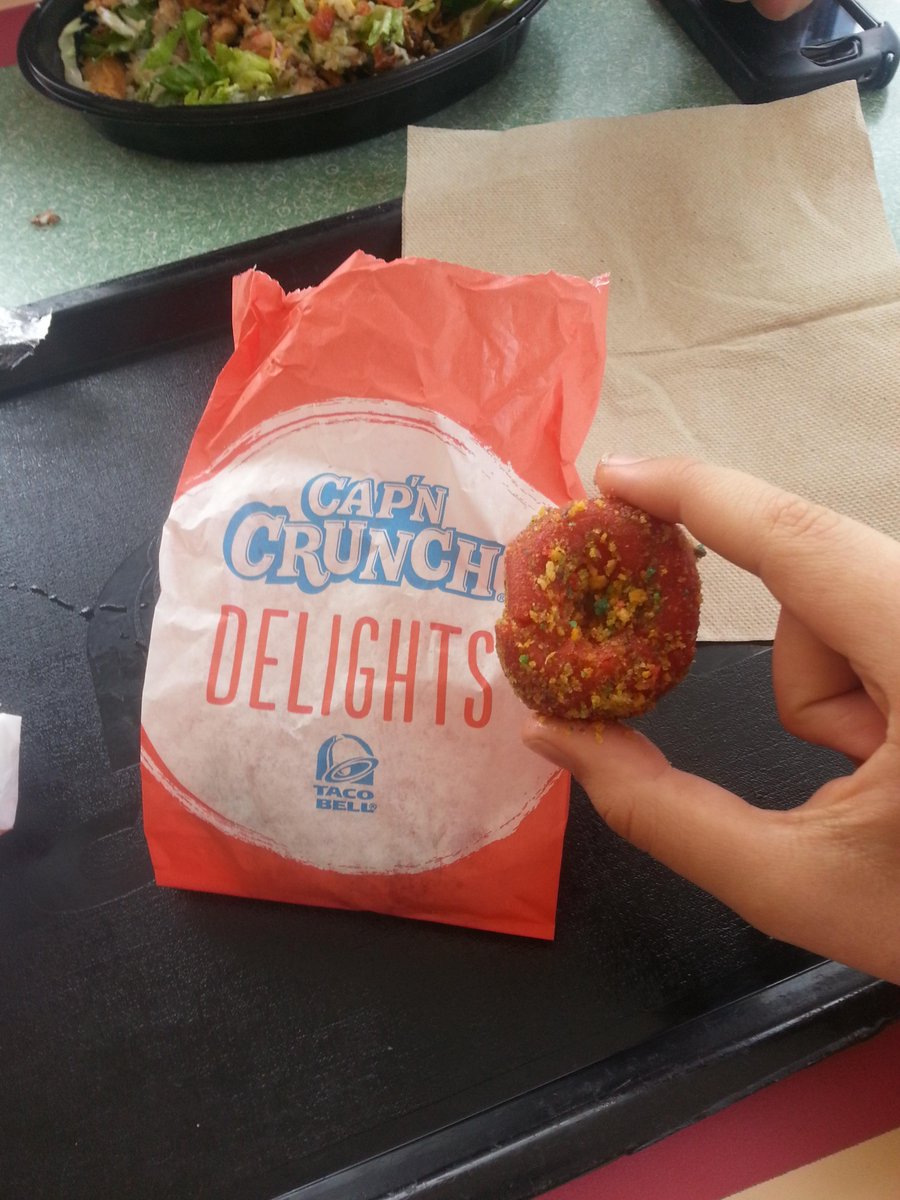 HannahShane5's tweet photo. Shout out to #TacoBell for coming out with these.. You're the real mvp 💃🍩 http://t.co/IKCc9UQFky