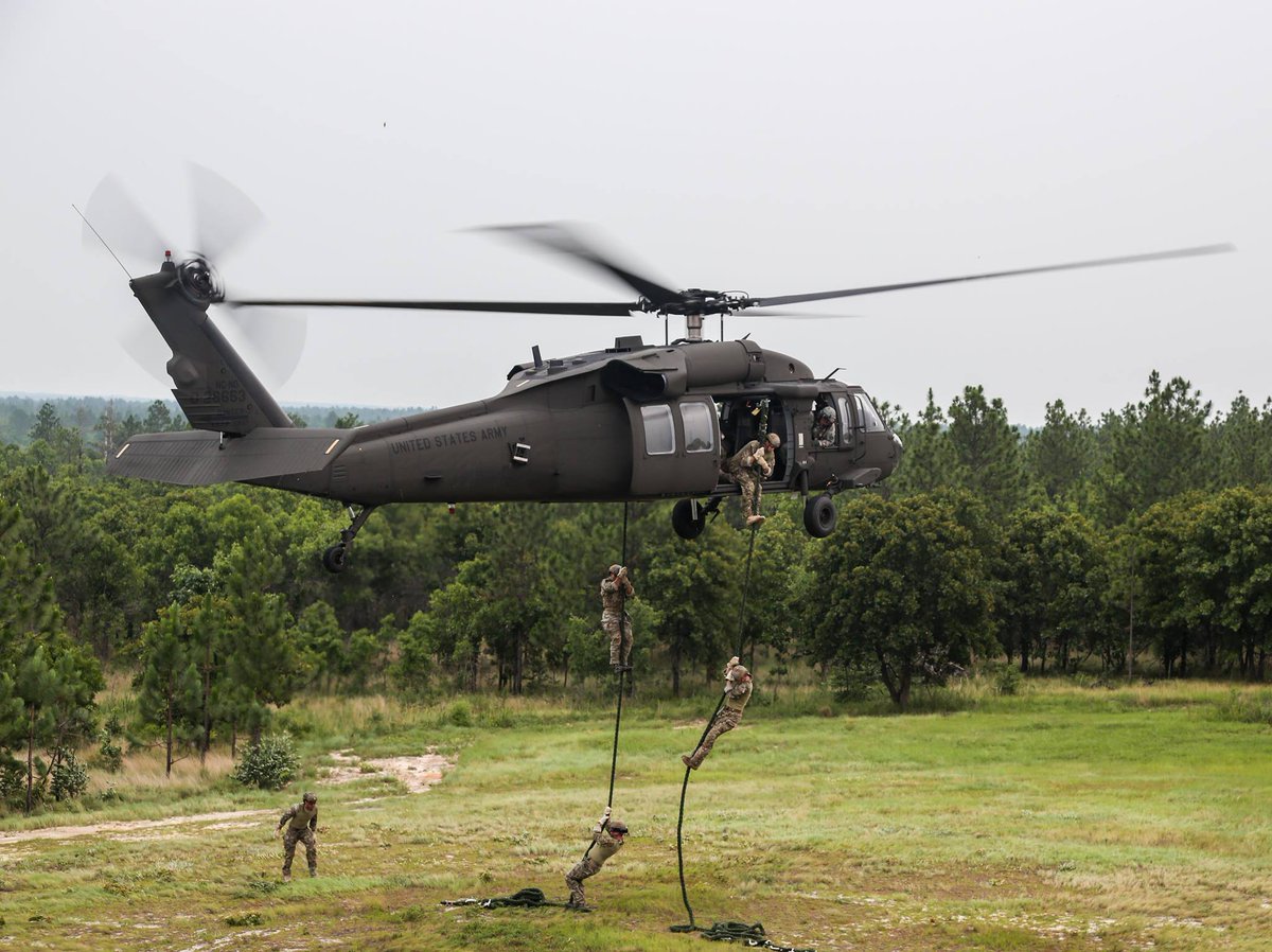 What would be the best way to make a uh-60 blackhawk have rappelling ...