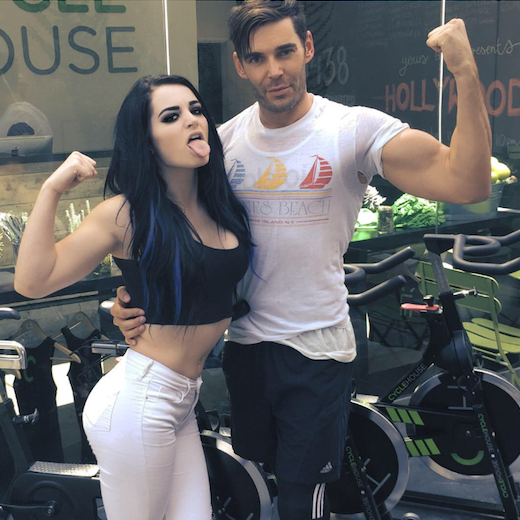 CJk7Ne4VAAA3Suq.png:large