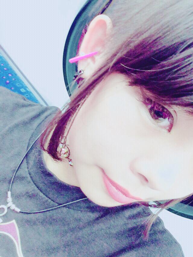 foreversmile420's tweet photo. 今日は上野のhardrockcafeいった🎸🎶
hamburgerめちゃうまくてお腹いっぱいになつまたあと表参道いった😁💗
楽しかった👭🎈💭
今日は化粧うまくいってるきするし http://t.co/h8Jr3v1wiP