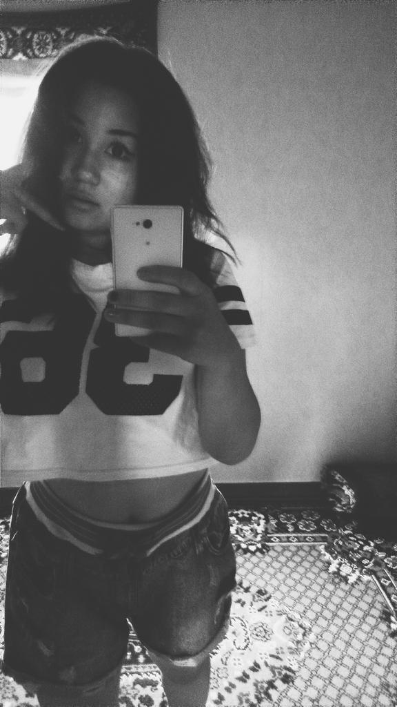 diyanasha's tweet photo. Долгожданный день 👑👑👑👑волнуюсь сильно 😱😱😱😱 http://t.co/e0cORgPM2J