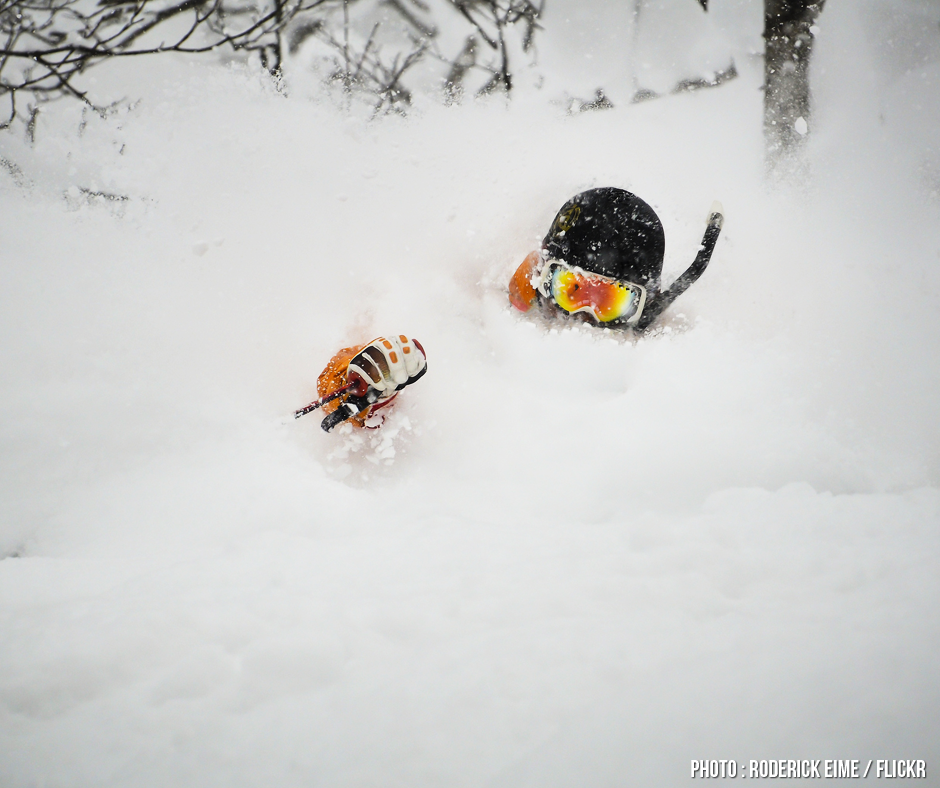 EspritGlisse's tweet photo. Au Japon, il y a tellement de poudreuse que le tuba est obligatoire ! #powder #ski http://t.co/QUHqgZEkNS