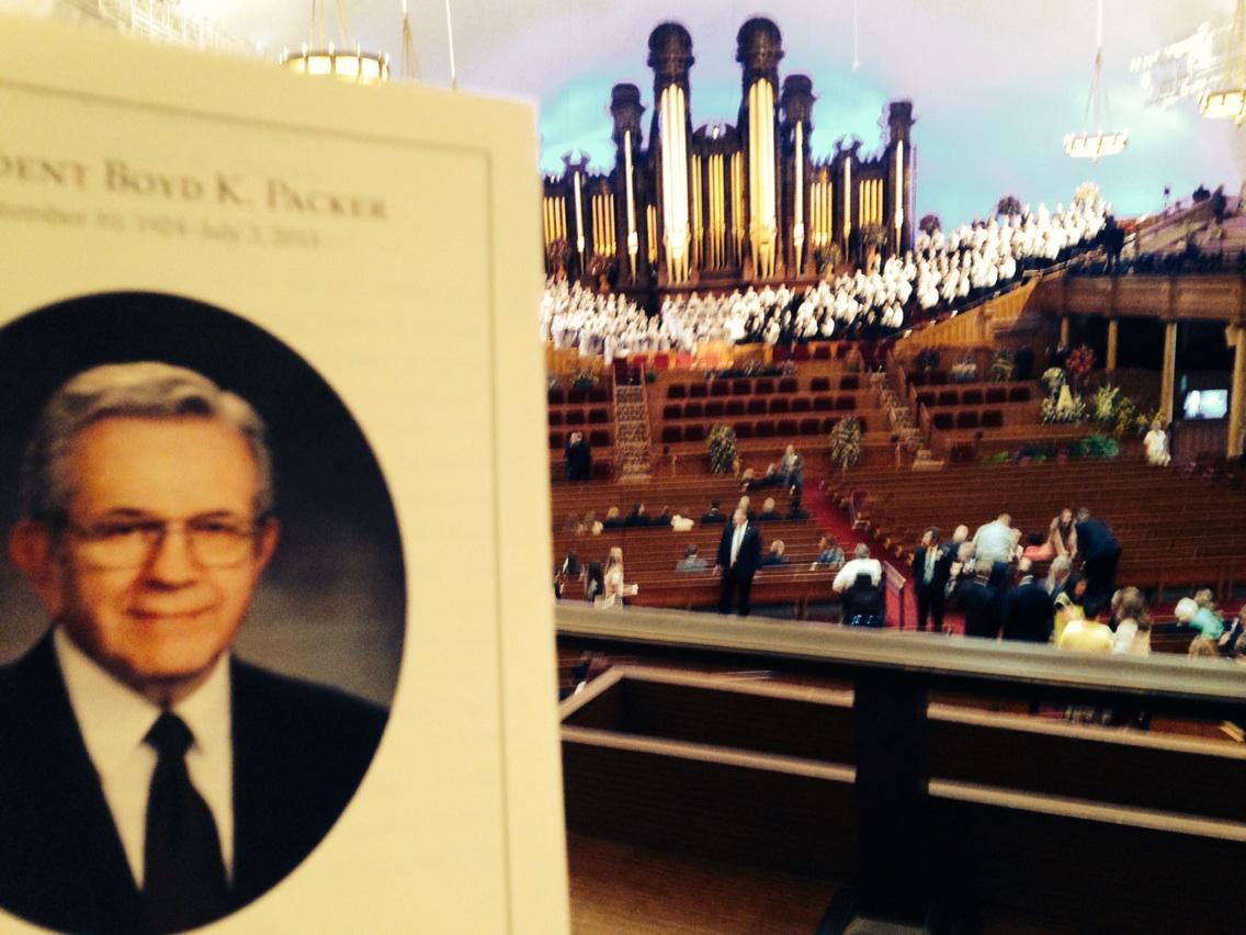 LDSOnward's tweet photo. In tabernacle, waiting for the services for Packer to begin. Watch on http://t.co/NdxSILUQyk #lds #presidentPacker http://t.co/RDTaWT39bM