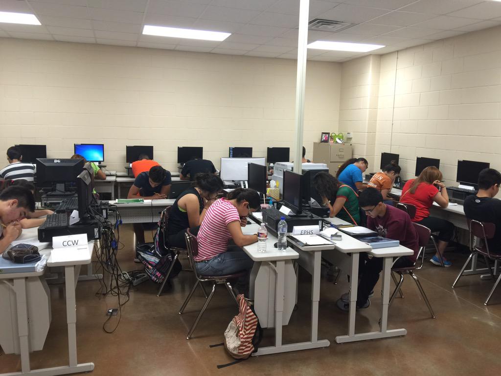 WinnGearUp2017's tweet photo. Dual credit psychology class last day! Break a leg kiddos! #donthaveacrapattack #CCWINN #GEARUP http://t.co/llbkkfWddU
