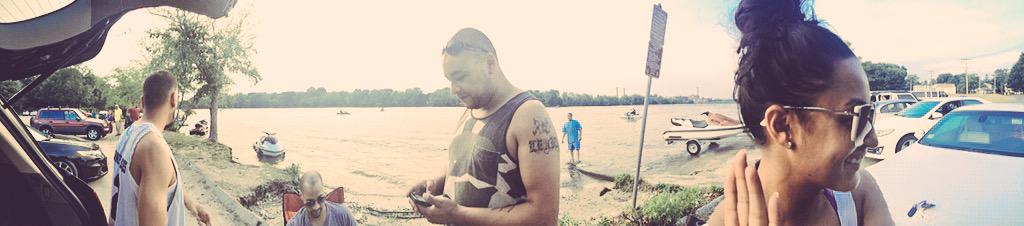 CScharp's tweet photo. #Panorama on the water w/ the crew #JetSkiis http://t.co/VxKZrybcSV