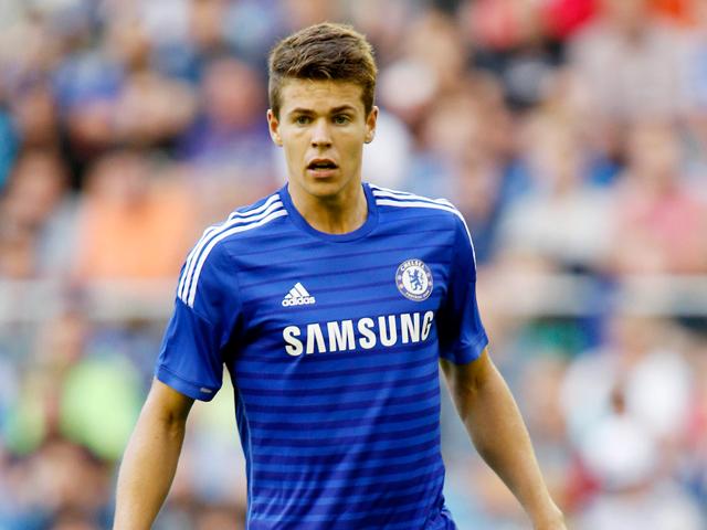 OFFICIAL: Marco van Ginkel resmi dipinjamkan ke <a href="/stokecity/">Stoke City FC</a>, kemungkinan bagian dari kesepakatan Begovic. #cfc #scfc