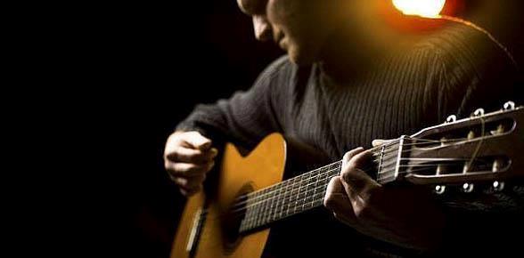 atlantic_grill's tweet photo. Acoustic Fri. is here! 

The music starts at 8PM... come early, grab a seat and a beer, and enjoy. @AtlanticStation http://t.co/U6DgVXWWH1