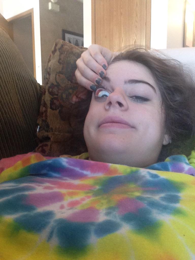 keeeeelz's tweet image. Happy birthday madison @maddystrusz 😍😍😍 have a wonderful day goon love you 😇 #studymath #whossingingagain?