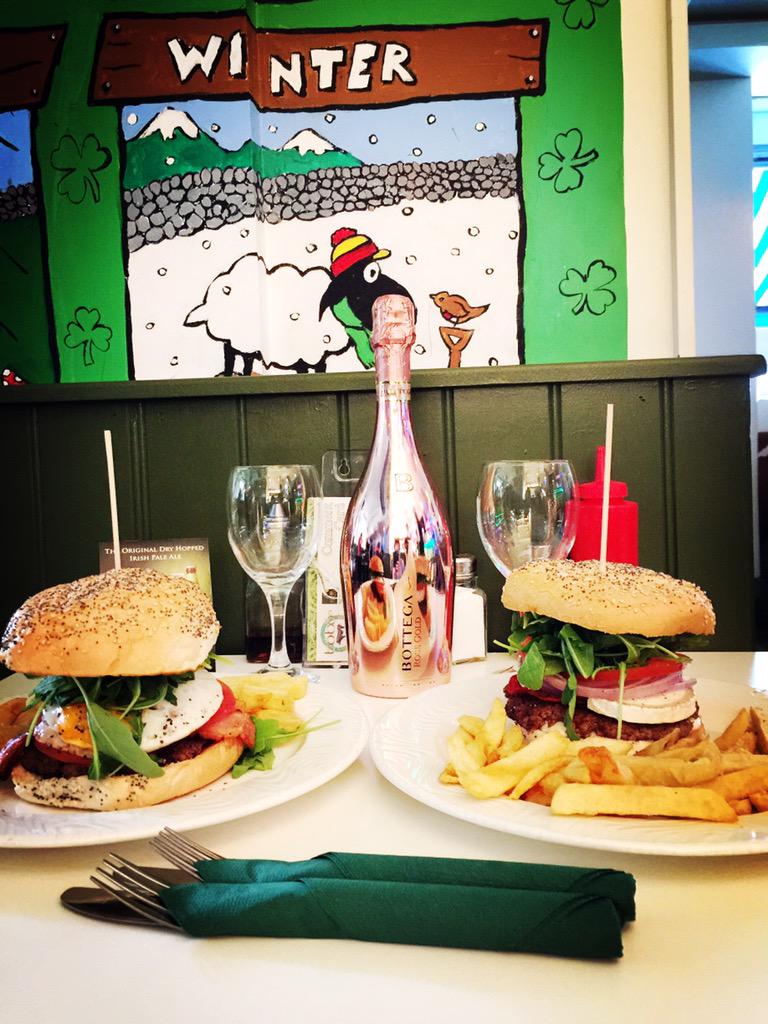 bobosburgers's tweet photo. #VIPmeal =€90 to give away at 9pm! Any 2 🍔s with a Fab French Rosé😍See the pic! R&amp;F to enter. #newMenu #couldBeYou http://t.co/ecVioNmlE7